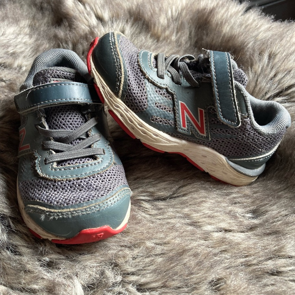 Size 8 EXTRA WIDE XW Toddler Shoes